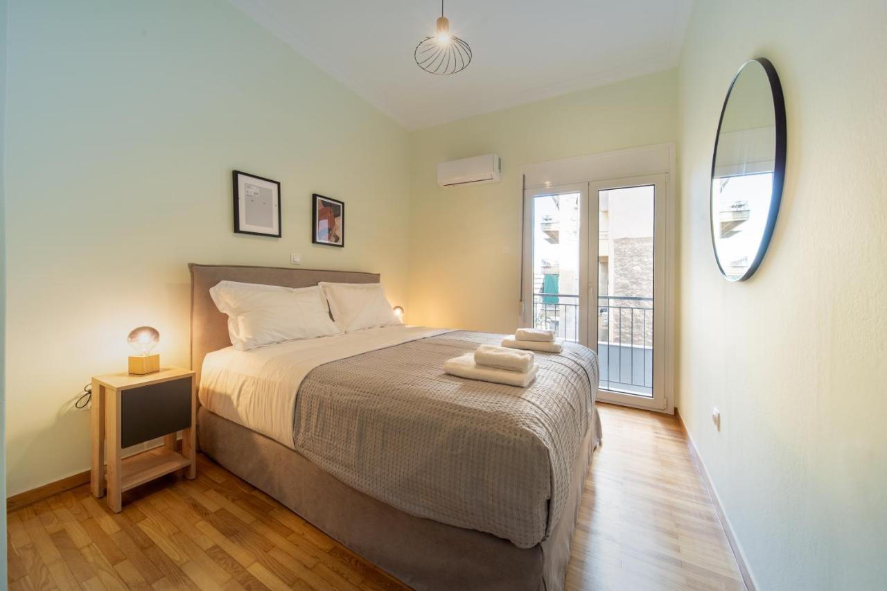 Aris123 By Smart Cozy Suites - Apartments In The Heart Of Athens - 5 Minutes From Metro - Available 24Hr ภายนอก รูปภาพ