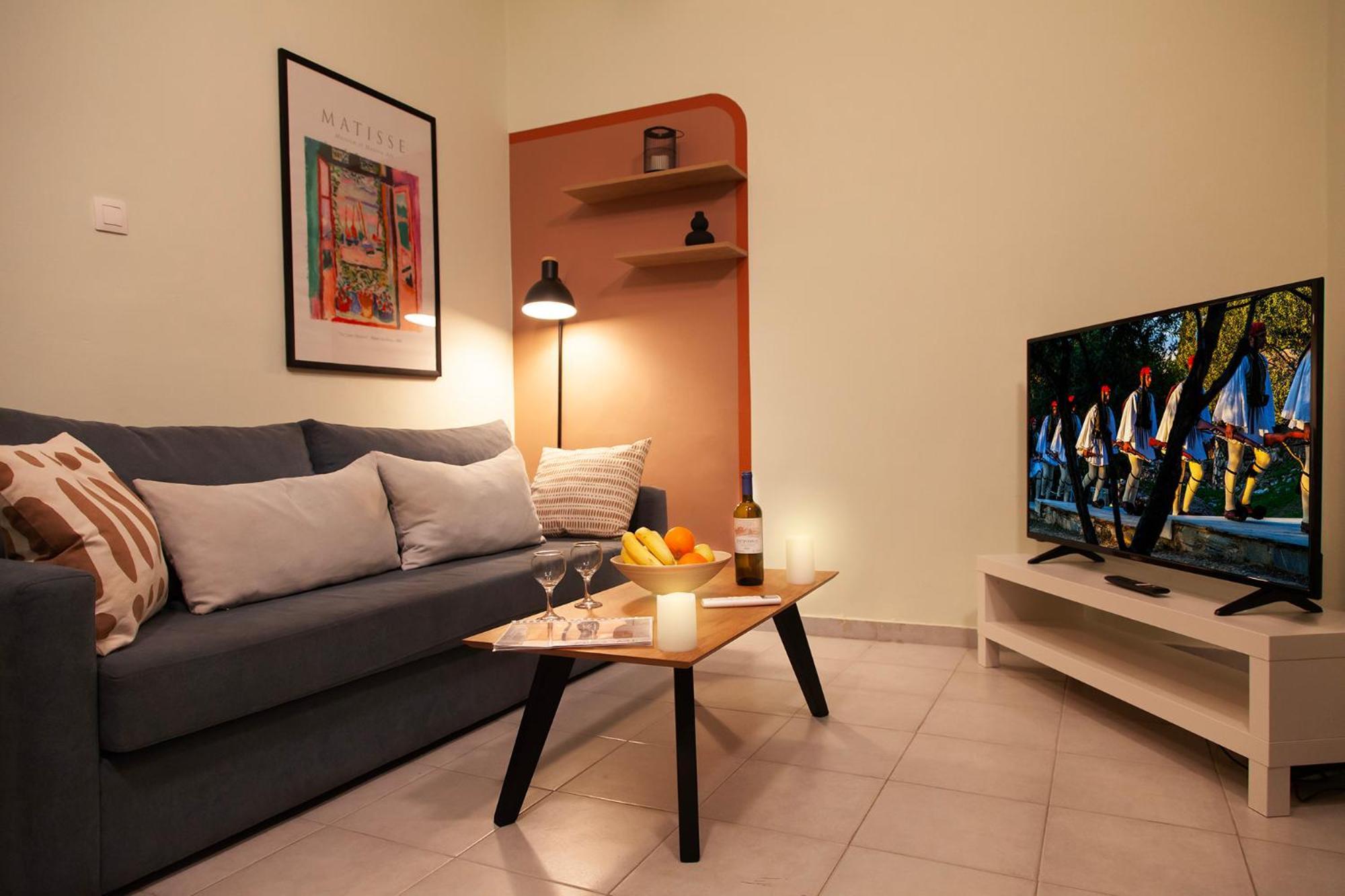 Aris123 By Smart Cozy Suites - Apartments In The Heart Of Athens - 5 Minutes From Metro - Available 24Hr ภายนอก รูปภาพ