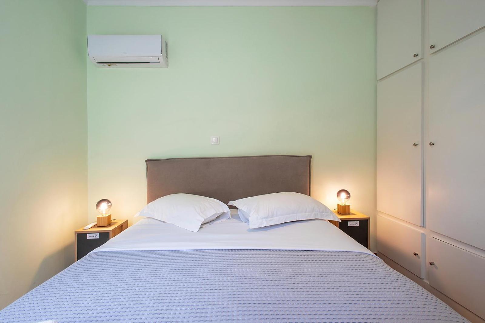 Aris123 By Smart Cozy Suites - Apartments In The Heart Of Athens - 5 Minutes From Metro - Available 24Hr ภายนอก รูปภาพ