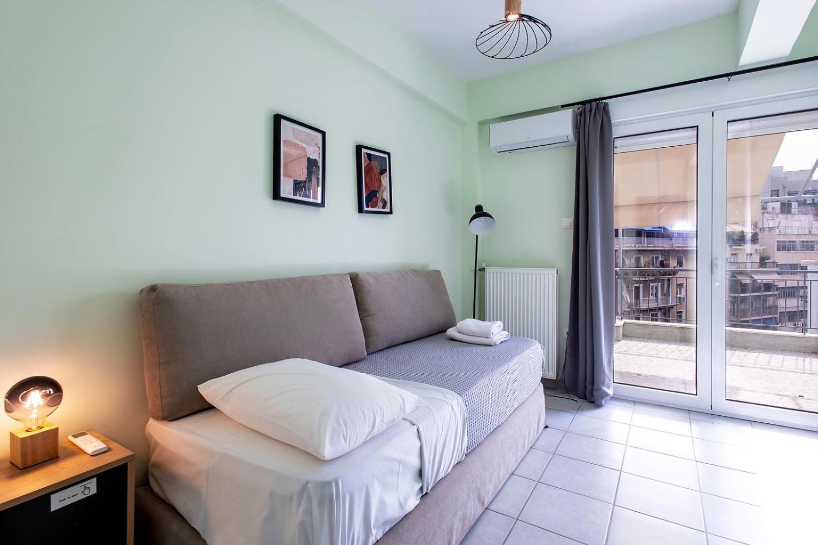 Aris123 By Smart Cozy Suites - Apartments In The Heart Of Athens - 5 Minutes From Metro - Available 24Hr ภายนอก รูปภาพ