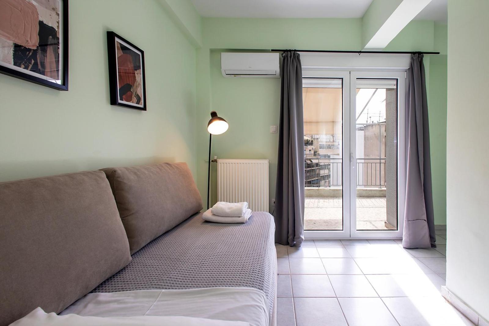 Aris123 By Smart Cozy Suites - Apartments In The Heart Of Athens - 5 Minutes From Metro - Available 24Hr ภายนอก รูปภาพ
