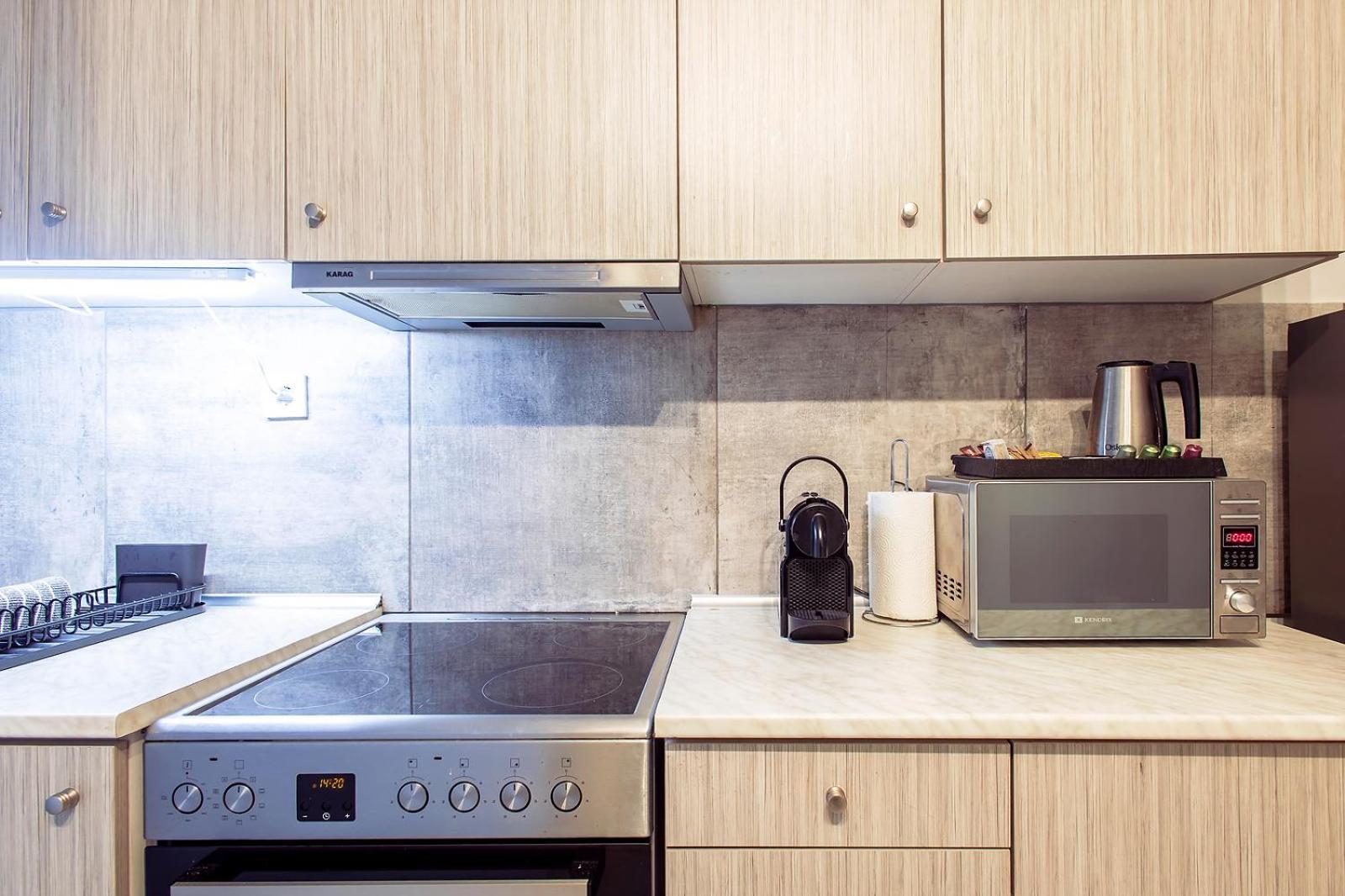 Aris123 By Smart Cozy Suites - Apartments In The Heart Of Athens - 5 Minutes From Metro - Available 24Hr ภายนอก รูปภาพ