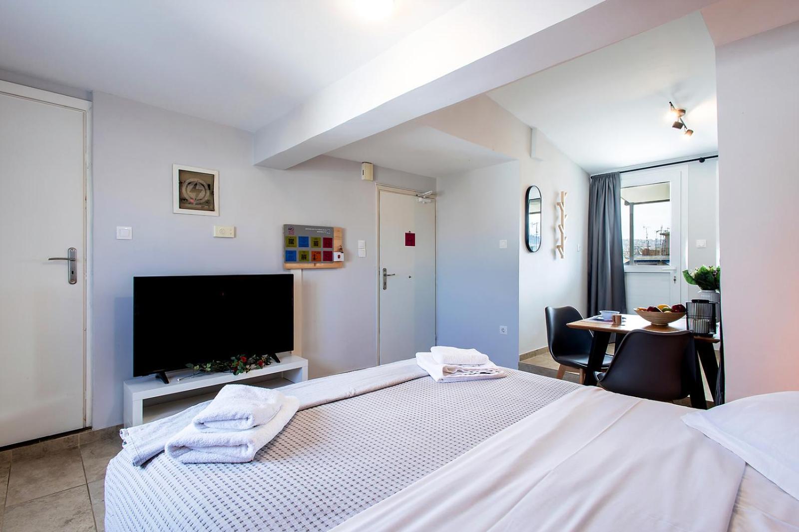 Aris123 By Smart Cozy Suites - Apartments In The Heart Of Athens - 5 Minutes From Metro - Available 24Hr ภายนอก รูปภาพ