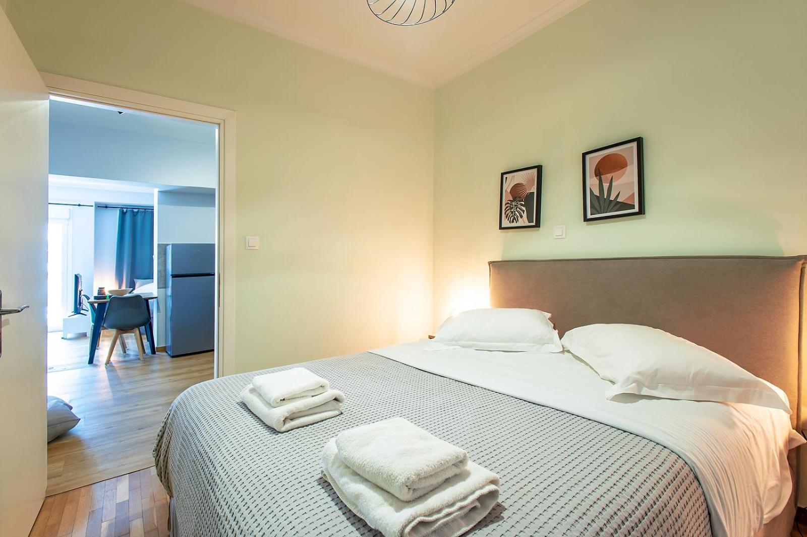 Aris123 By Smart Cozy Suites - Apartments In The Heart Of Athens - 5 Minutes From Metro - Available 24Hr ภายนอก รูปภาพ