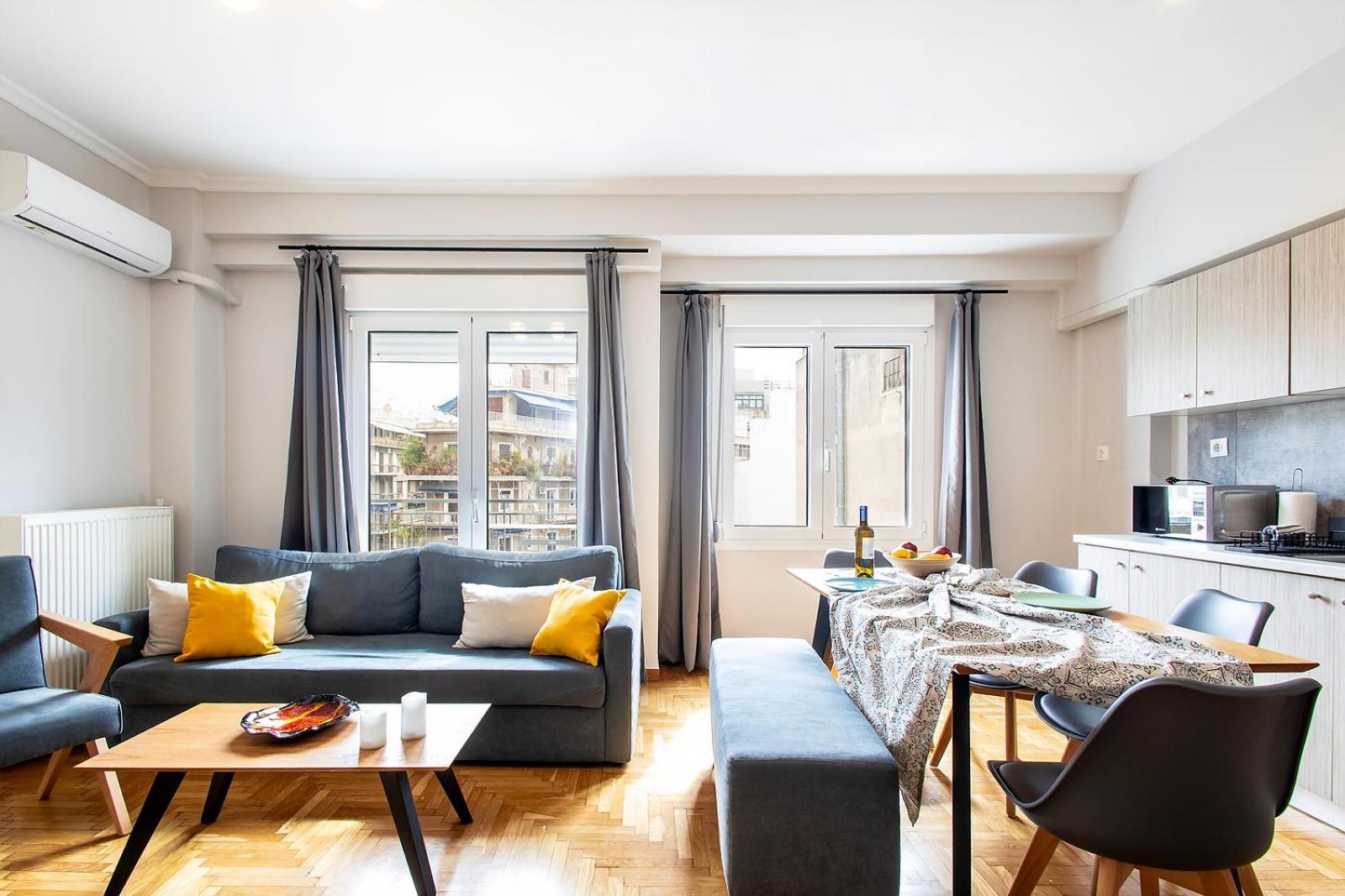 Aris123 By Smart Cozy Suites - Apartments In The Heart Of Athens - 5 Minutes From Metro - Available 24Hr ภายนอก รูปภาพ
