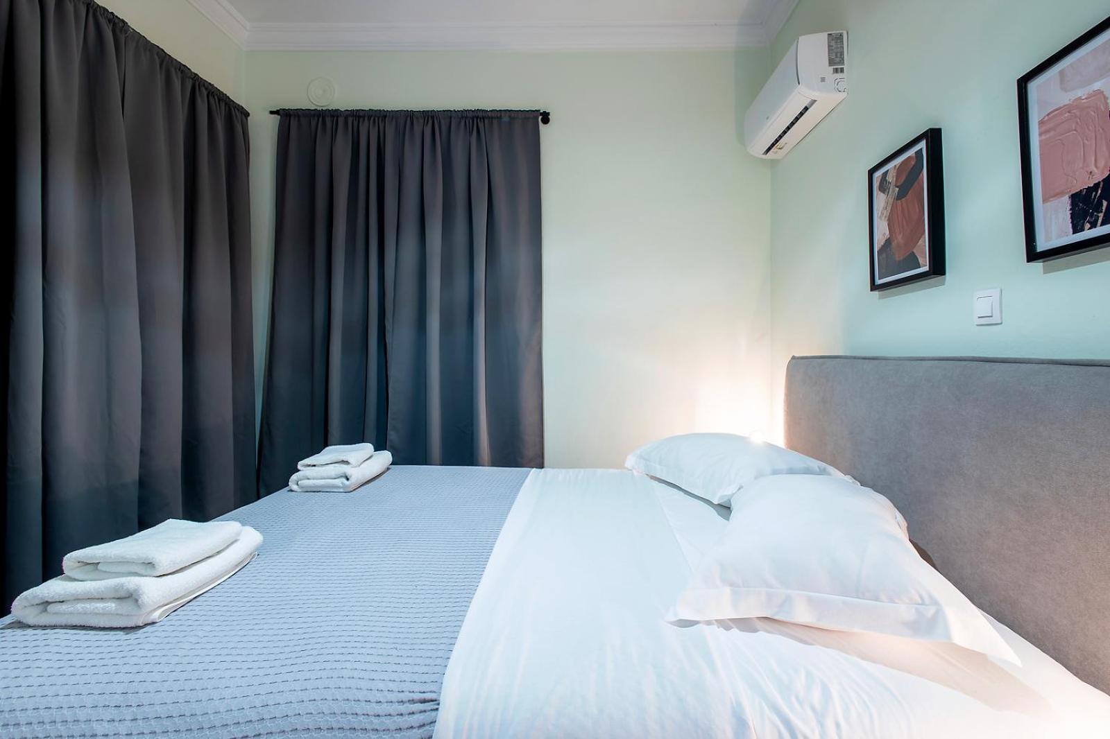 Aris123 By Smart Cozy Suites - Apartments In The Heart Of Athens - 5 Minutes From Metro - Available 24Hr ภายนอก รูปภาพ