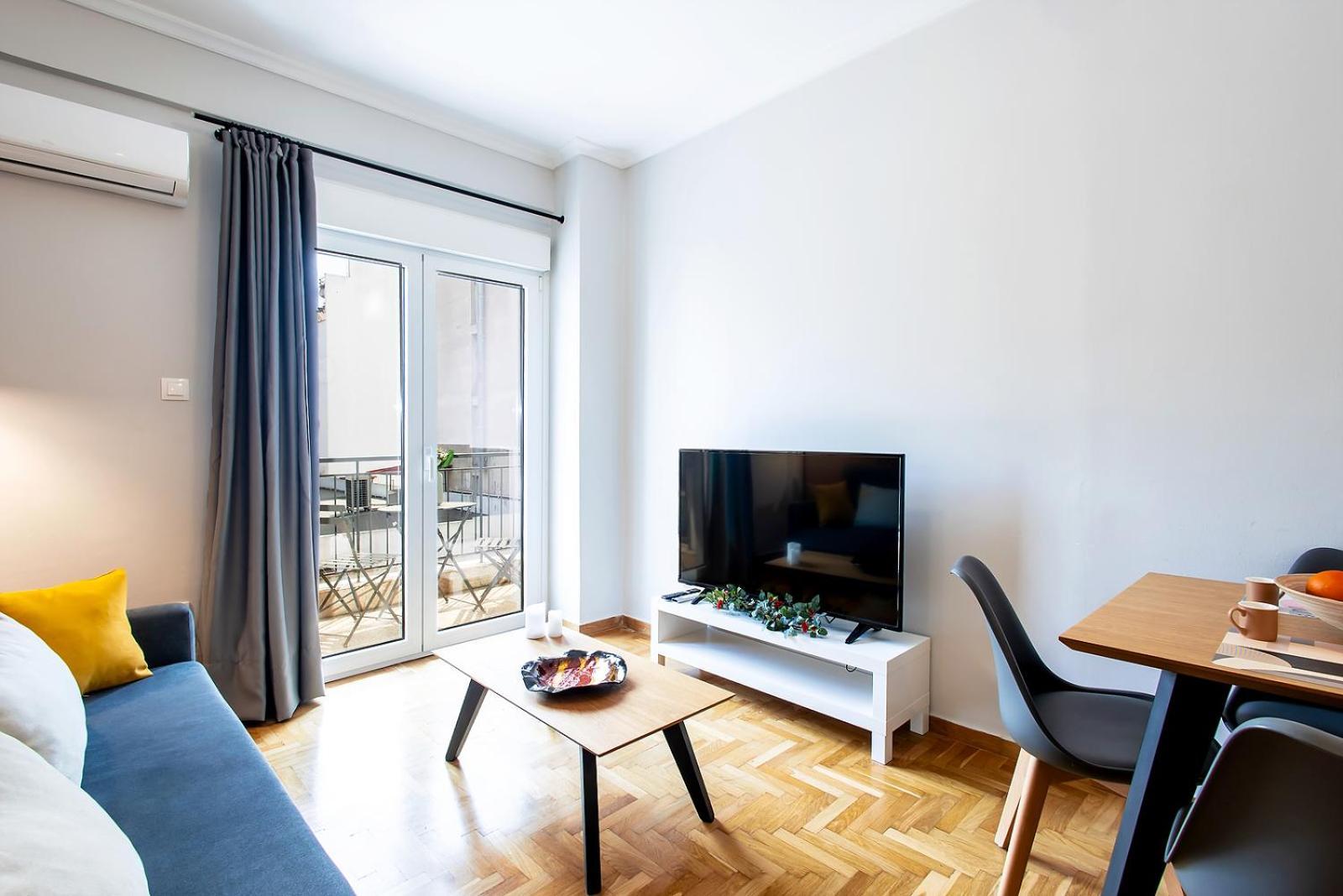 Aris123 By Smart Cozy Suites - Apartments In The Heart Of Athens - 5 Minutes From Metro - Available 24Hr ภายนอก รูปภาพ