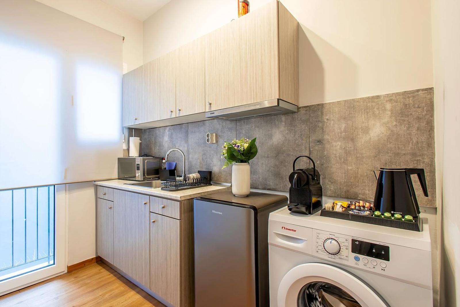 Aris123 By Smart Cozy Suites - Apartments In The Heart Of Athens - 5 Minutes From Metro - Available 24Hr ภายนอก รูปภาพ